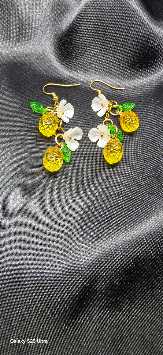 Yellow acrylic double lemons